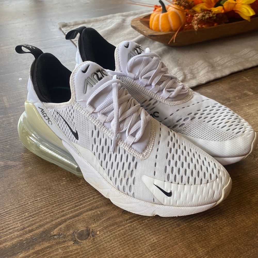 Nike 270 Airmax Black and White Mens size 8